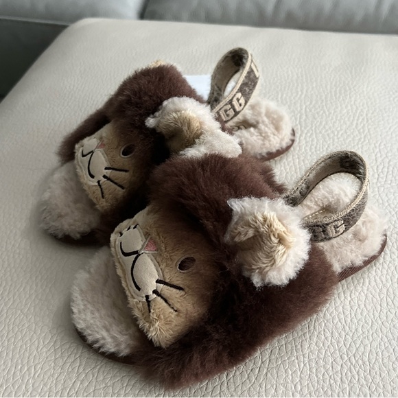 NWOB - UGG Kids’ Fluffy Yeah Lion Stuffie - Size 11 - Picture 2 of 5